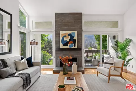 1700 Palisades Dr, Pacific Palisades, CA 90272