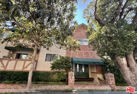 12030 Rochester Ave #207, Los Angeles, CA 90025