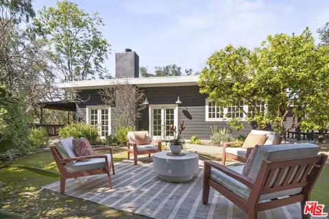 1128 Canyon Trl, Topanga, CA 90290