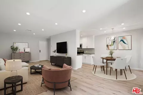 7300 Franklin Ave #346, Los Angeles, CA 90046