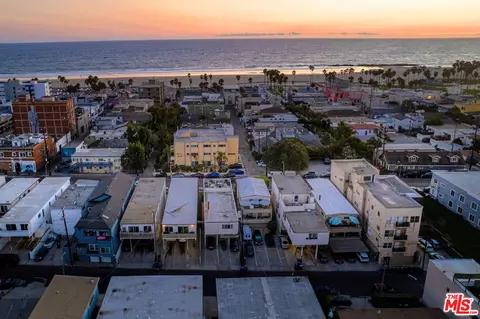 1904 Pacific Ave, Venice, CA 90291