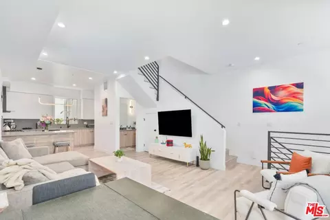 4912 S Centinela Ave, Los Angeles, CA 90066
