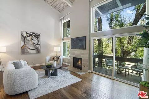 1925 S Beverly Glen Blvd #37, Los Angeles, CA 90025