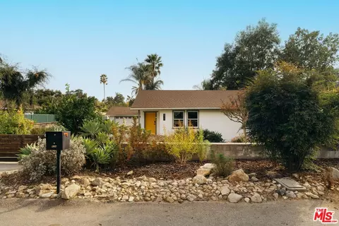 834 W Altadena Dr, Altadena, CA 91001