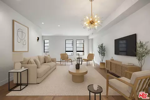 10612 W Kareen Ct, Toluca Lake, CA 91602