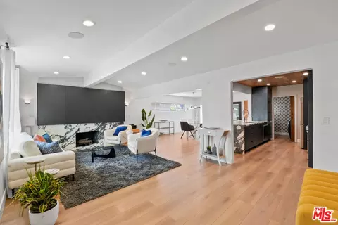 5681 E Vernon St, Long Beach, CA 90815 photo 2
