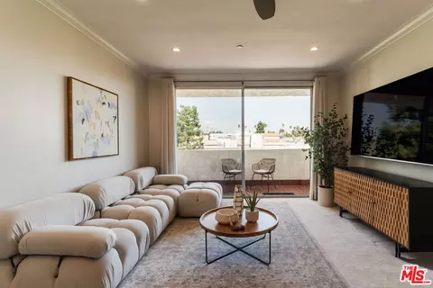 125 Montana Ave #404, Santa Monica, CA 90403