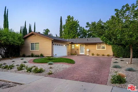 6236 Kenwater Ave, Woodland Hills, CA 91367