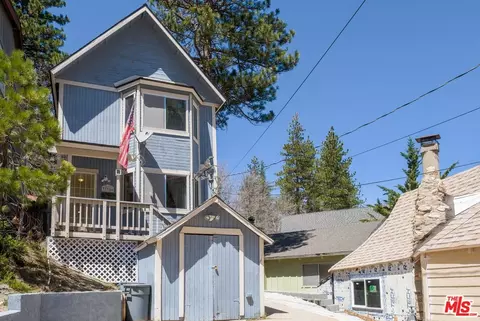 33186 Arrowbear Dr, Running Springs, CA 92382