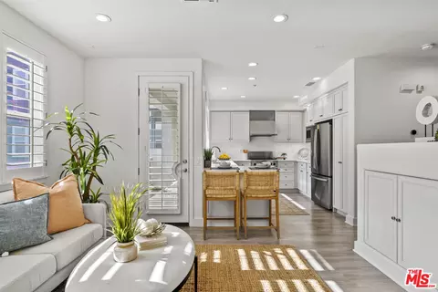 6010 Celedon Crk #4, Playa Vista, CA 90094