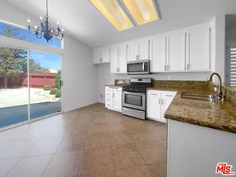 2897 Chuckwagon Rd, Palmdale, CA 93550 photo 15