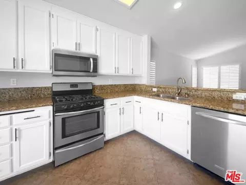 2897 Chuckwagon Rd, Palmdale, CA 93550 photo 6