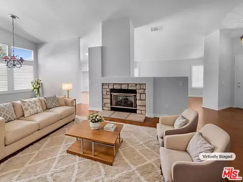 2897 Chuckwagon Rd, Palmdale, CA 93550 photo 2