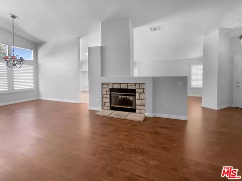 2897 Chuckwagon Rd, Palmdale, CA 93550 photo 3