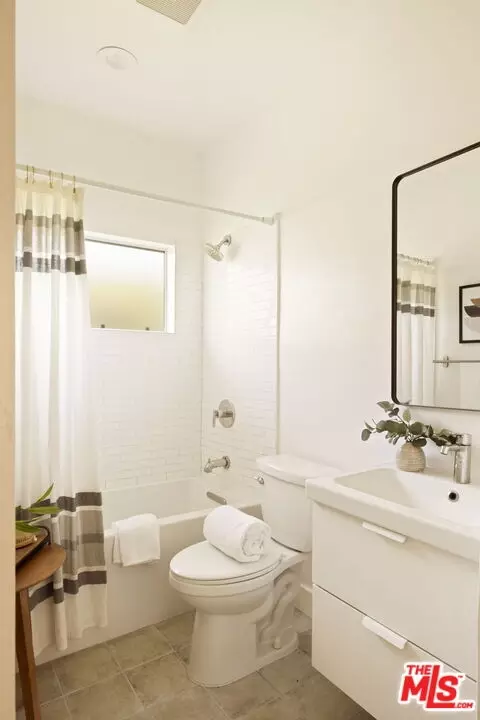729 Marco Pl, Venice, CA 90291 photo 24