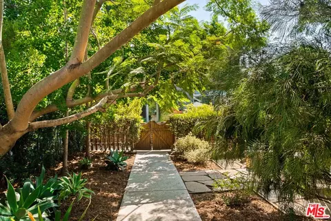 729 Marco Pl, Venice, CA 90291 photo 5