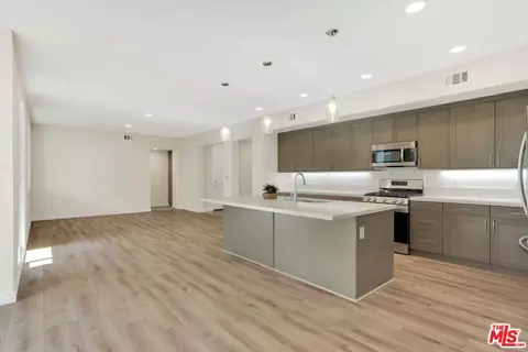 2850 Wagon Wheel Rd #401, Oxnard, CA 93036 photo 15