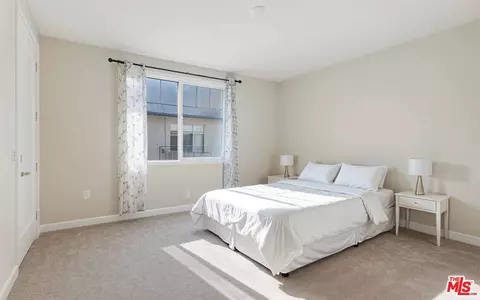 2850 Wagon Wheel Rd #401, Oxnard, CA 93036 photo 3
