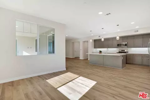 2850 Wagon Wheel Rd #401, Oxnard, CA 93036 photo 13