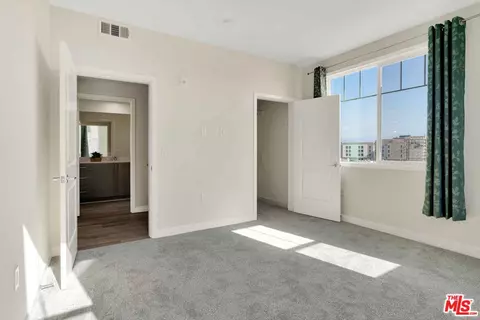 2850 Wagon Wheel Rd #401, Oxnard, CA 93036 photo 18