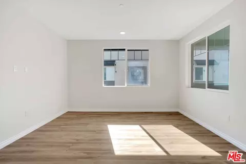 2850 Wagon Wheel Rd #401, Oxnard, CA 93036 photo 12