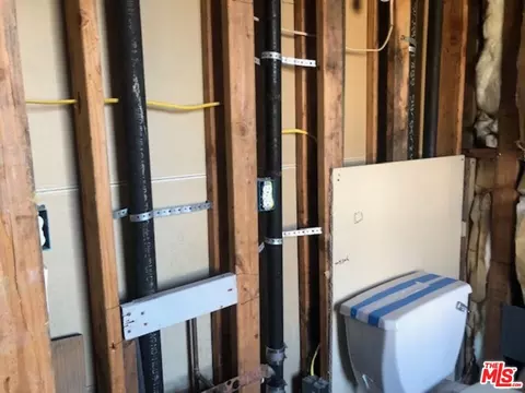 1032 Peralta St, Oakland, CA 94607 photo 2