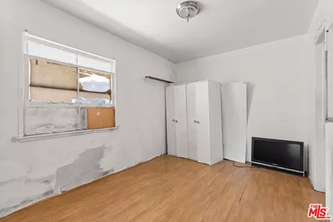 Bedroom - 477 E 59th St, Long Beach, CA 90805 photo 2 of 4