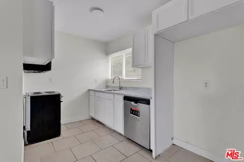 Other - 12625 Tamiani Rd, Apple Valley, CA 92308 photo 9 of 10