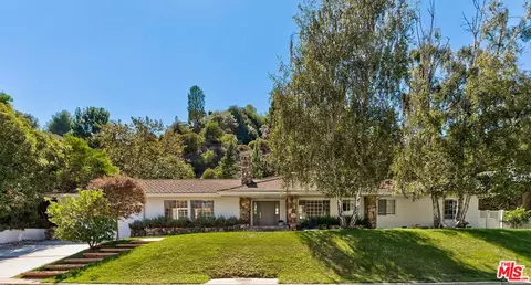 10612 Lindamere Dr, Los Angeles, CA 90077
