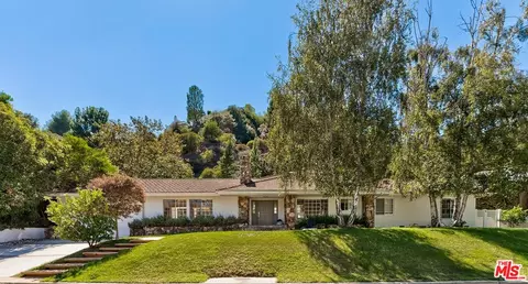 10612 Lindamere Dr, Los Angeles, CA 90077