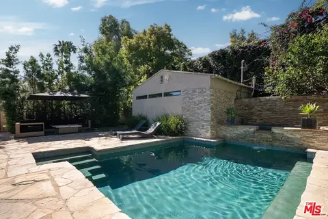 107 S Gardner St, Los Angeles, CA 90036
