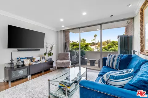 11750 W Sunset Blvd #402, Los Angeles, CA 90049