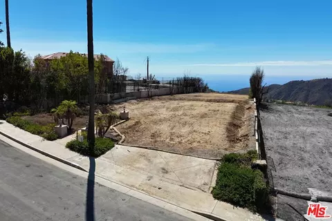 1636 Chastain Pkwy, Pacific Palisades, CA 90272