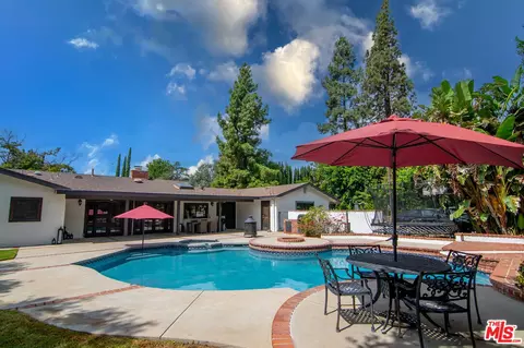 11948 Clonlee Ave, Granada Hills, CA 91344