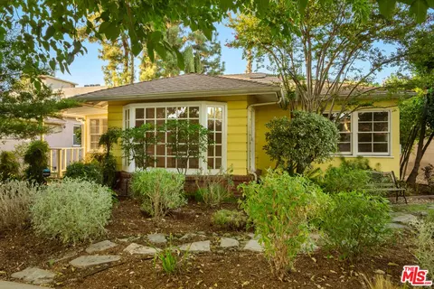 14935 Hartsook St, Sherman Oaks, CA 91403