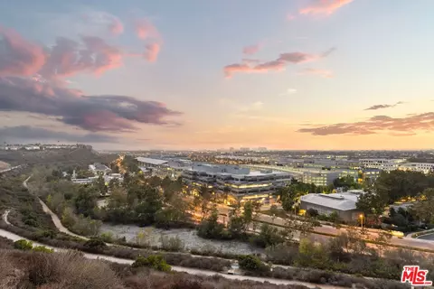 6534 Kentwood Bluffs Dr, Los Angeles, CA 90045