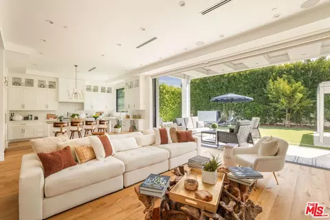 10456 Almayo Ave, Los Angeles, CA 90064
