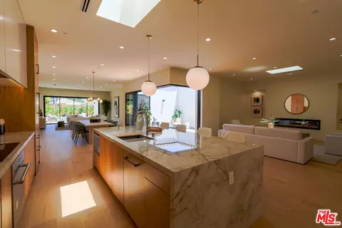 4936 Coolidge Ave, Culver City, CA 90230