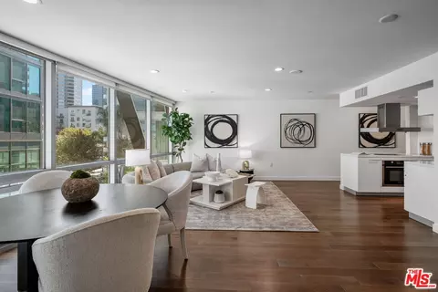 901 S Flower St #401, Los Angeles, CA 90015
