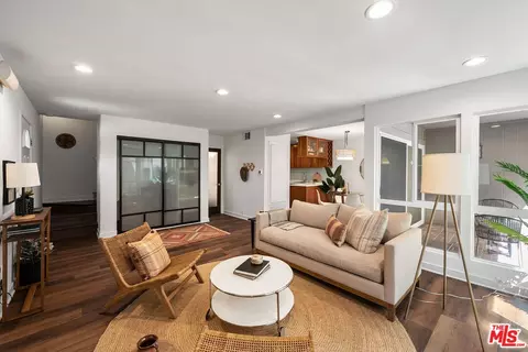2508 Arizona Ave #3, Santa Monica, CA 90404