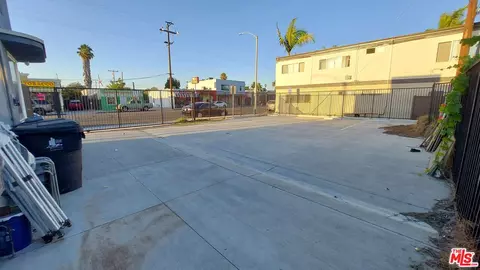 Exterior - 800 E South St, Long Beach, CA 90805 photo 1 of 1