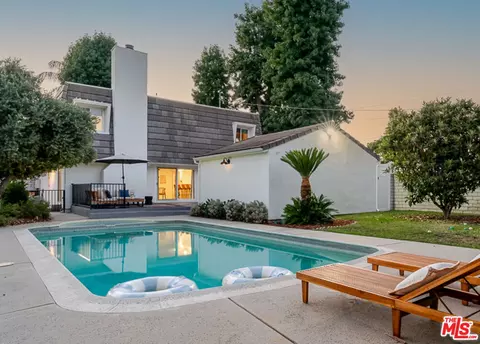 5056 Greenbush Ave, Sherman Oaks, CA 91423