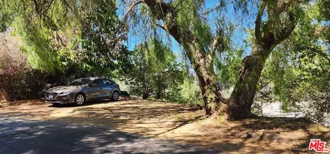 3643 Fredonia Dr, Los Angeles, CA 91307