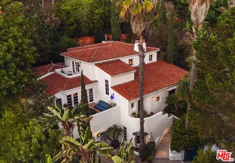 8855 St Ives Dr, Los Angeles, CA 90069