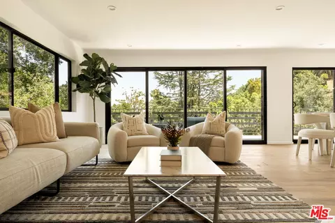 11587 Sunshine Ter, Studio City, CA 91604