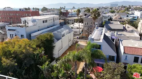 23 Wavecrest Ave, Venice, CA 90291 photo 4