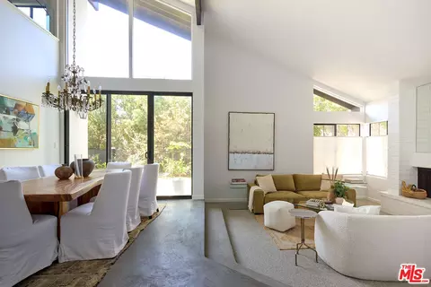 10862 Garland Dr, Culver City, CA 90232