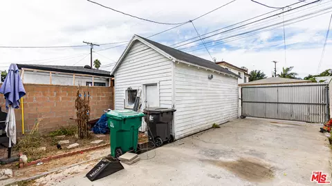 Exterior - 267 E 57th St, Long Beach, CA 90805 photo 9 of 13