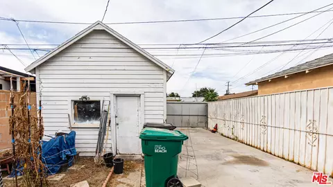 Exterior - 267 E 57th St, Long Beach, CA 90805 photo 10 of 13