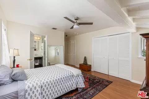 Bedroom - 1270 Valley View Ave, Pasadena, CA 91107 photo 3 of 4